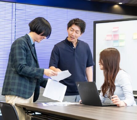 デザイナー社員によるミーティングの様子